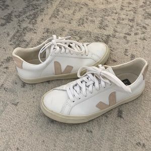 Veja Sneakers- size 36/5